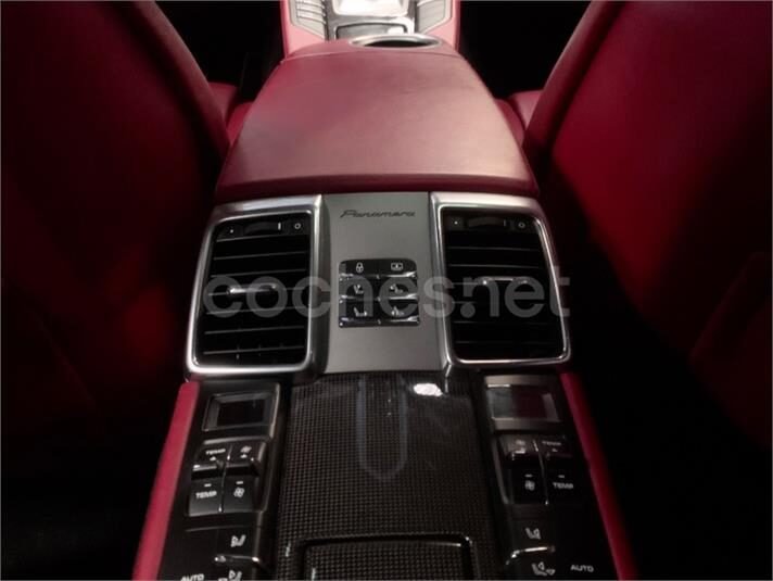 PORSCHE Panamera 3.0 4S
