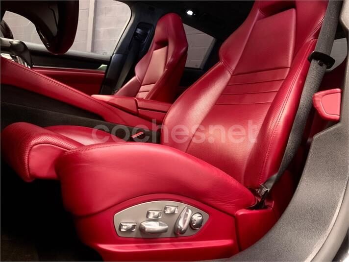 PORSCHE Panamera 3.0 4S
