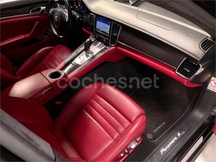 PORSCHE Panamera 3.0 4S